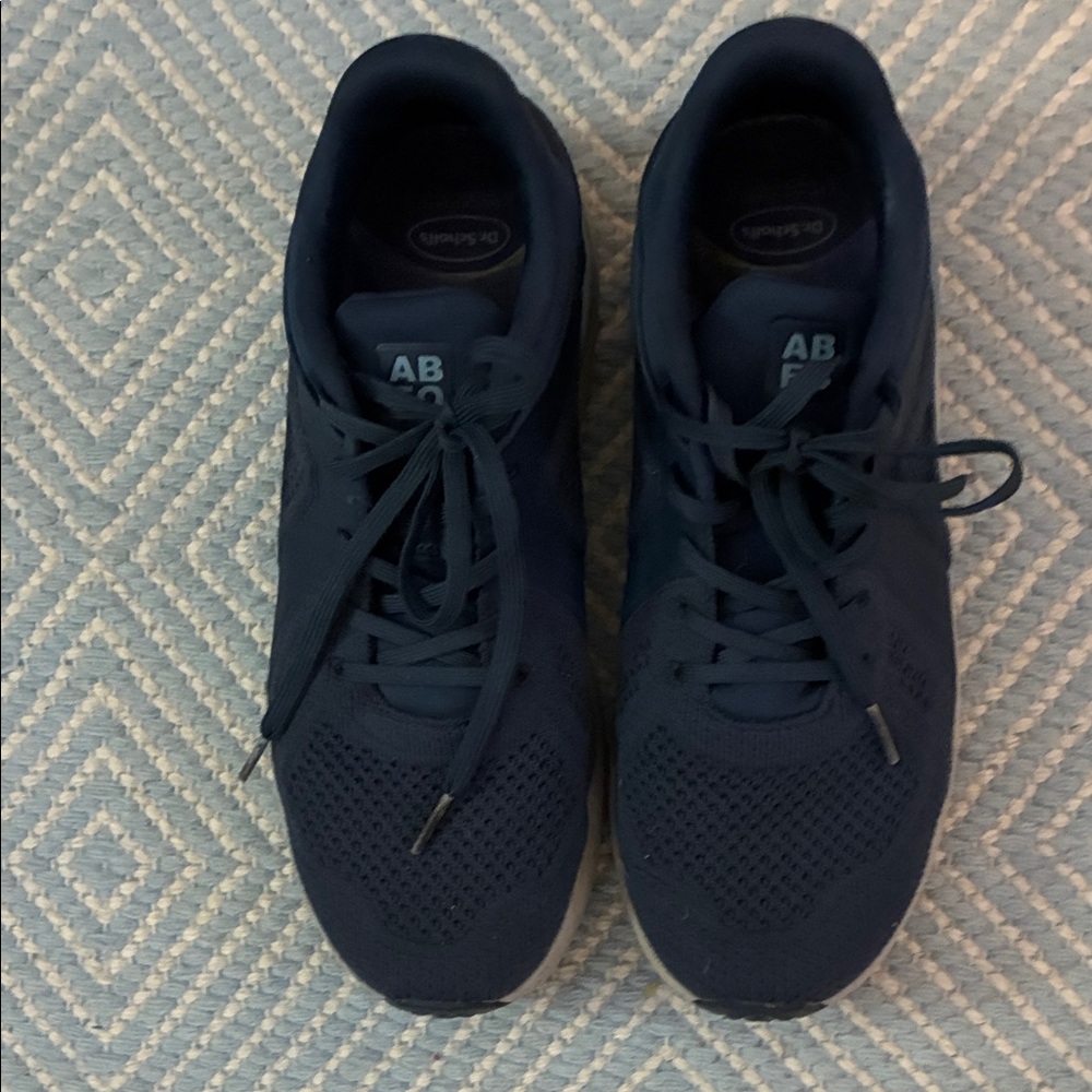 Abeo Deep Navy Lace-Up Knit Sneakers